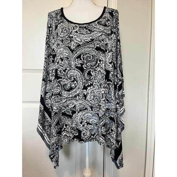 Lane Bryant Black & White Paisley Poncho Blouse Top Size 26 / 28 Swirl Flowy - Picture 1 of 9